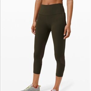 Lululemon Pace Rival Crop 22” in Dark Olive